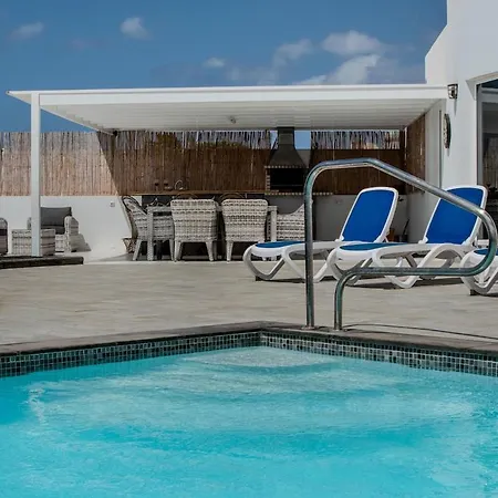 Daisy - Two Homes, One Ferienhaus Playa Blanca (Lanzarote)